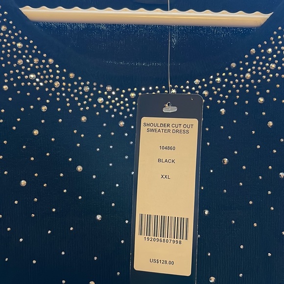 Shoulder cut out sweater from BeBe size xxL - Picture 3 of 3